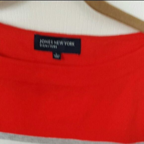 Gray, White & Red Sweater NWOT - Picture 3 of 3